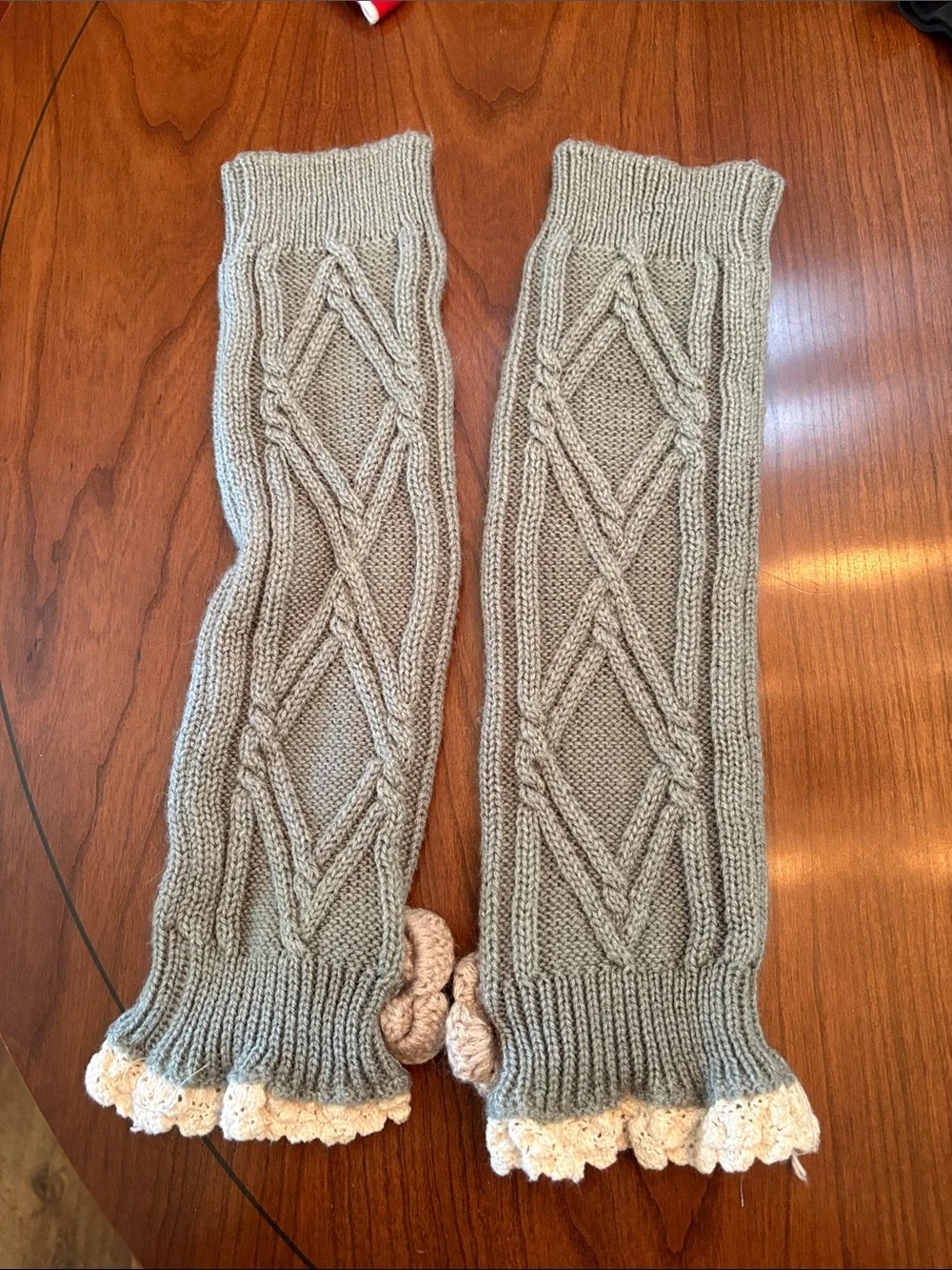 Source Unknown Gray Knit Cable Leg Warmers with Lace Flower Trim
